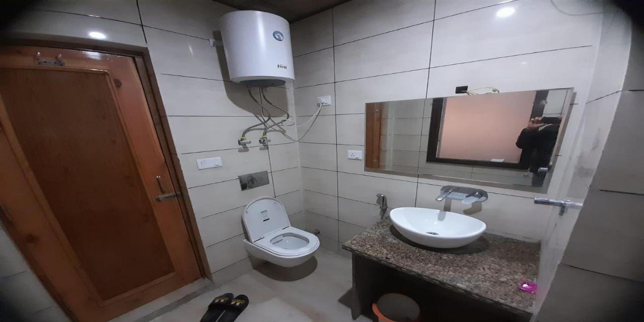 Hotel Zoon Dabb Srinagar Airport Kashmir 外观 照片