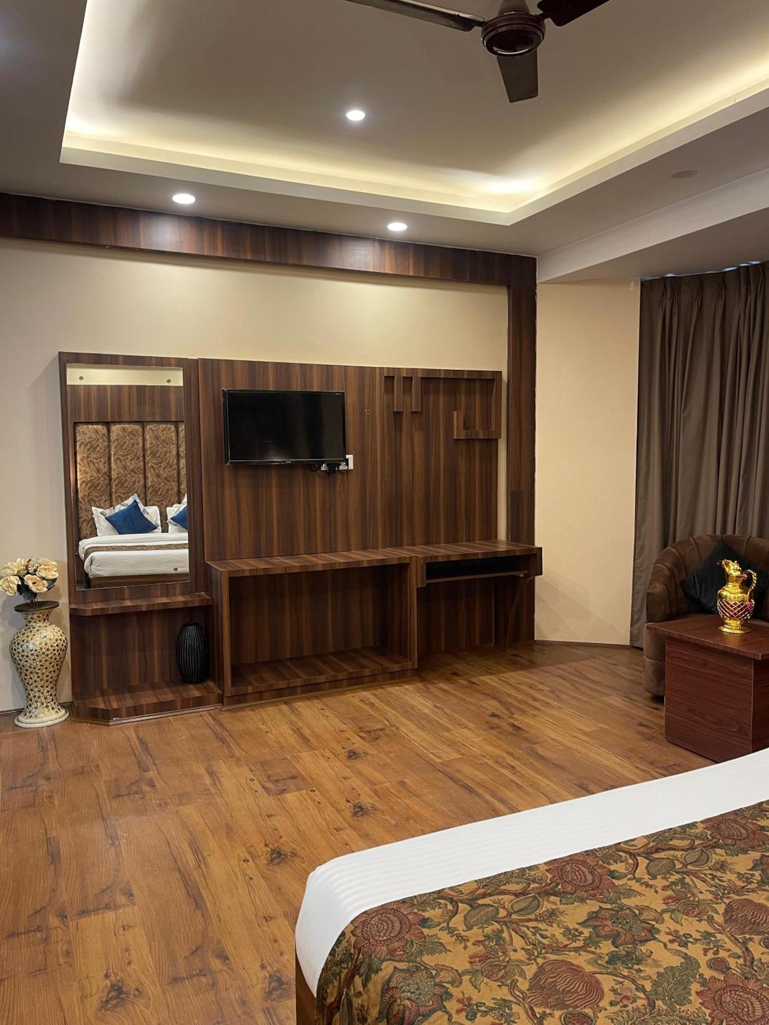 Hotel Zoon Dabb Srinagar Airport Kashmir 外观 照片